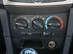 2012款 1.0 手动 两厢标准型