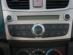 2012款 1.0 手动 两厢标准型