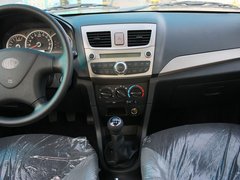 2012款 1.0 手动 两厢标准型