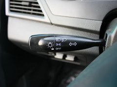 2012款 1.0 手动 两厢标准型