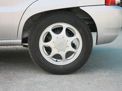 2012款 1.0 手动 两厢标准型