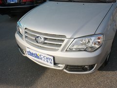 2012款 1.0 手动 两厢标准型