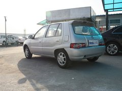 2012款 1.0 手动 两厢标准型