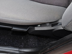 2012款 1.0 手动 三厢基本型