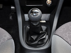 2012款 1.0 手动 三厢基本型