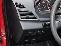 2012款 1.0 手动 三厢基本型