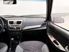 2012款 1.0 手动 三厢基本型