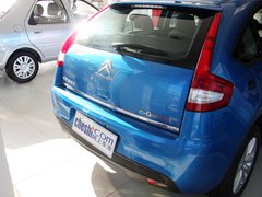 2012款 兩廂 1.6 自動(dòng) 樂(lè)享型