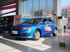 2012款 两厢 1.6 自动 乐享型