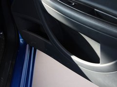 2012款 两厢 1.6 自动 乐享型