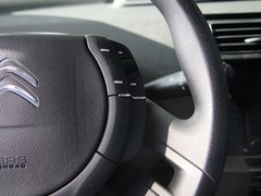 2012款 两厢 1.6 自动 乐享型