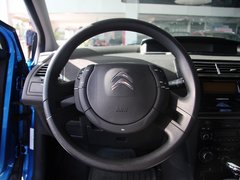 2012款 两厢 1.6 自动 乐享型