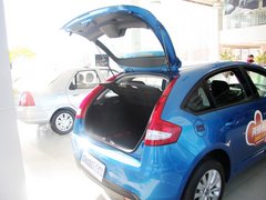 2012款 两厢 1.6 自动 乐享型
