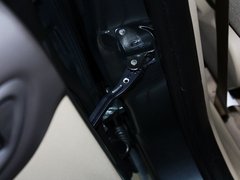 2012款 三厢 1.8L 自动 经典基本型