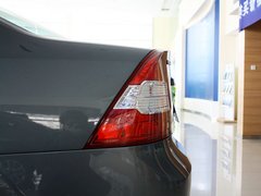 2012款 三厢 1.8L 自动 经典基本型