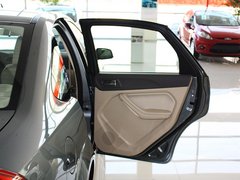 2012款 三厢 1.8L 自动 经典基本型