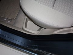 2012款 三厢 1.8L 自动 经典基本型