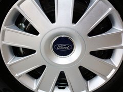 2012款 三厢 1.8L 自动 经典基本型