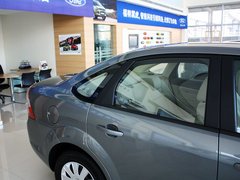 2012款 三厢 1.8L 自动 经典基本型