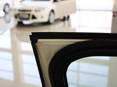2012款 三厢 1.8L 手动 经典时尚型