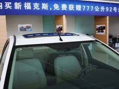 2012款 三厢 1.8L 手动 经典时尚型