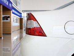 2012款 三厢 1.8L 手动 经典时尚型