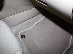2012款 三厢 1.8L 手动 经典时尚型