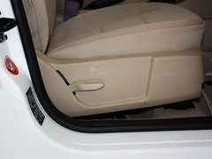 2012款 三厢 1.8L 手动 经典时尚型