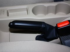 2012款 三厢 1.8L 手动 经典时尚型