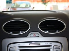 2012款 三厢 1.8L 手动 经典时尚型
