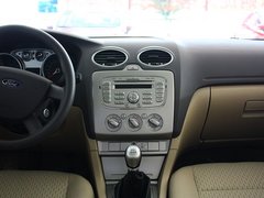 2012款 三厢 1.8L 手动 经典时尚型