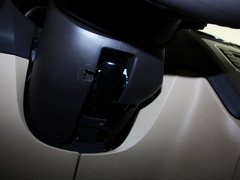 2012款 三厢 1.8L 手动 经典时尚型