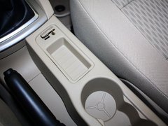 2012款 三厢 1.8L 手动 经典时尚型