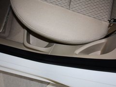 2012款 三厢 1.8L 手动 经典时尚型