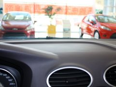 2012款 三厢 1.8L 手动 经典时尚型