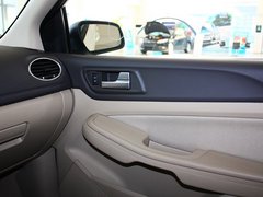 2012款 三厢 1.8L 手动 经典时尚型