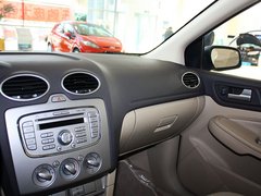 2012款 三厢 1.8L 手动 经典时尚型
