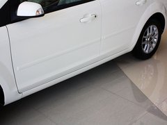 2012款 三厢 1.8L 手动 经典时尚型