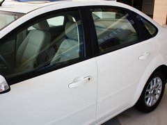 2012款 三厢 1.8L 手动 经典时尚型