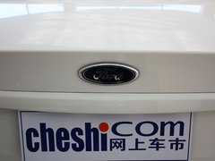 2012款 三厢 1.8L 手动 经典时尚型