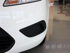2012款 三厢 1.8L 手动 经典时尚型