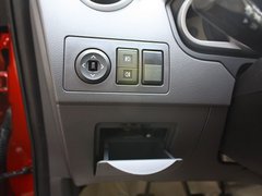 2012款 1.3 手动 灵悦版