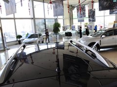2012款 2.4L 自动 舒适四驱版 5座