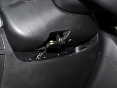 2012款 2.4L 自动 舒适四驱版 5座