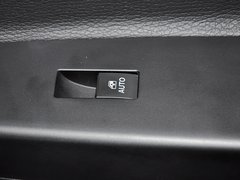 2012款 2.4L 自动 舒适四驱版 5座