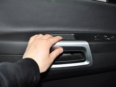 2012款 2.4L 自动 舒适四驱版 5座