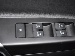 2012款 2.4L 自动 舒适四驱版 5座