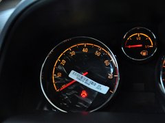 2012款 2.4L 自动 舒适四驱版 5座