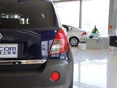 2012款 2.4L 自动 舒适四驱版 5座