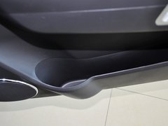 2012款 2.4L 自动 舒适四驱版 5座